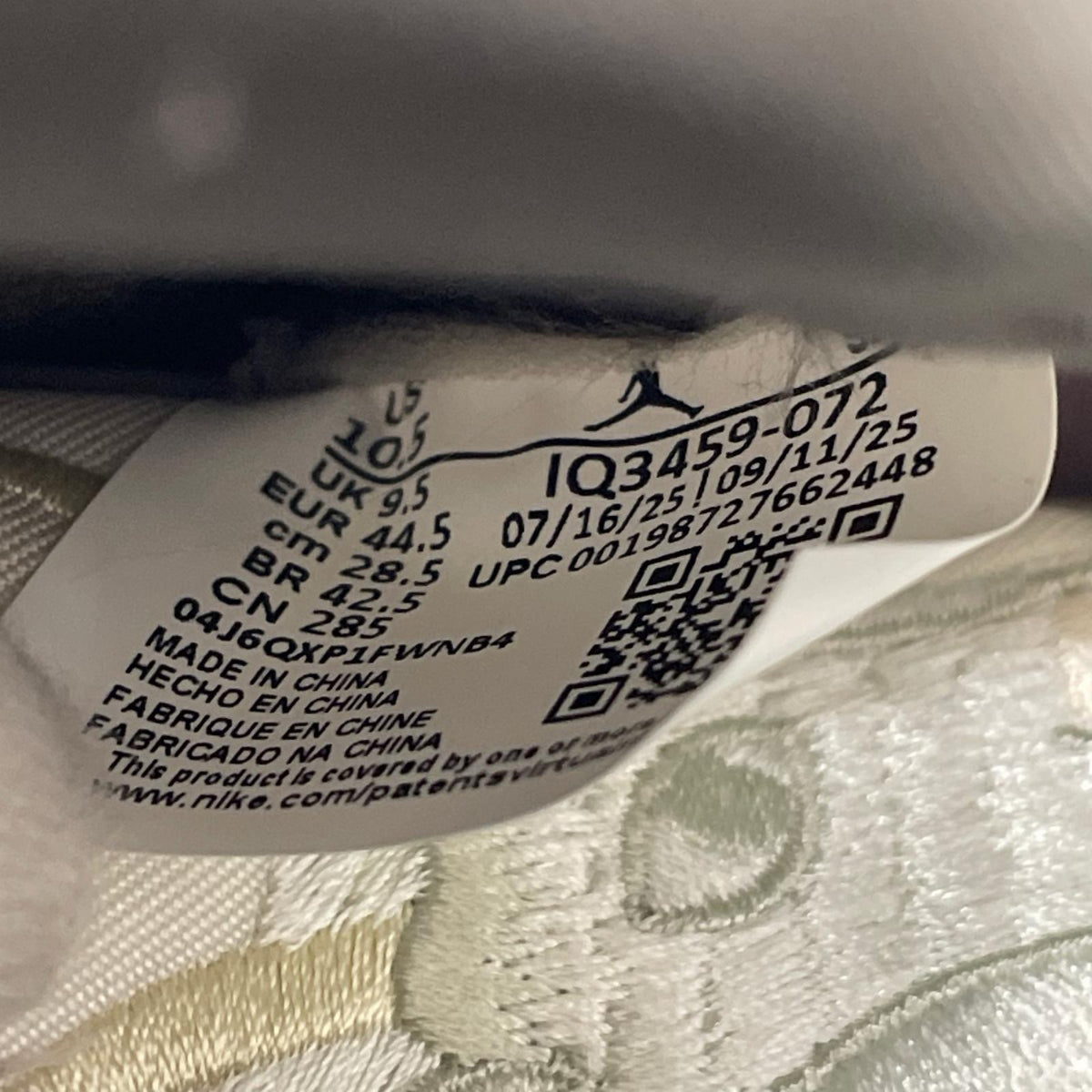 スニーカー Air Jordan 11 Retro "Sukajan" -US10.5 28.5cm (US10 1/2 UK10 EU47) グレー