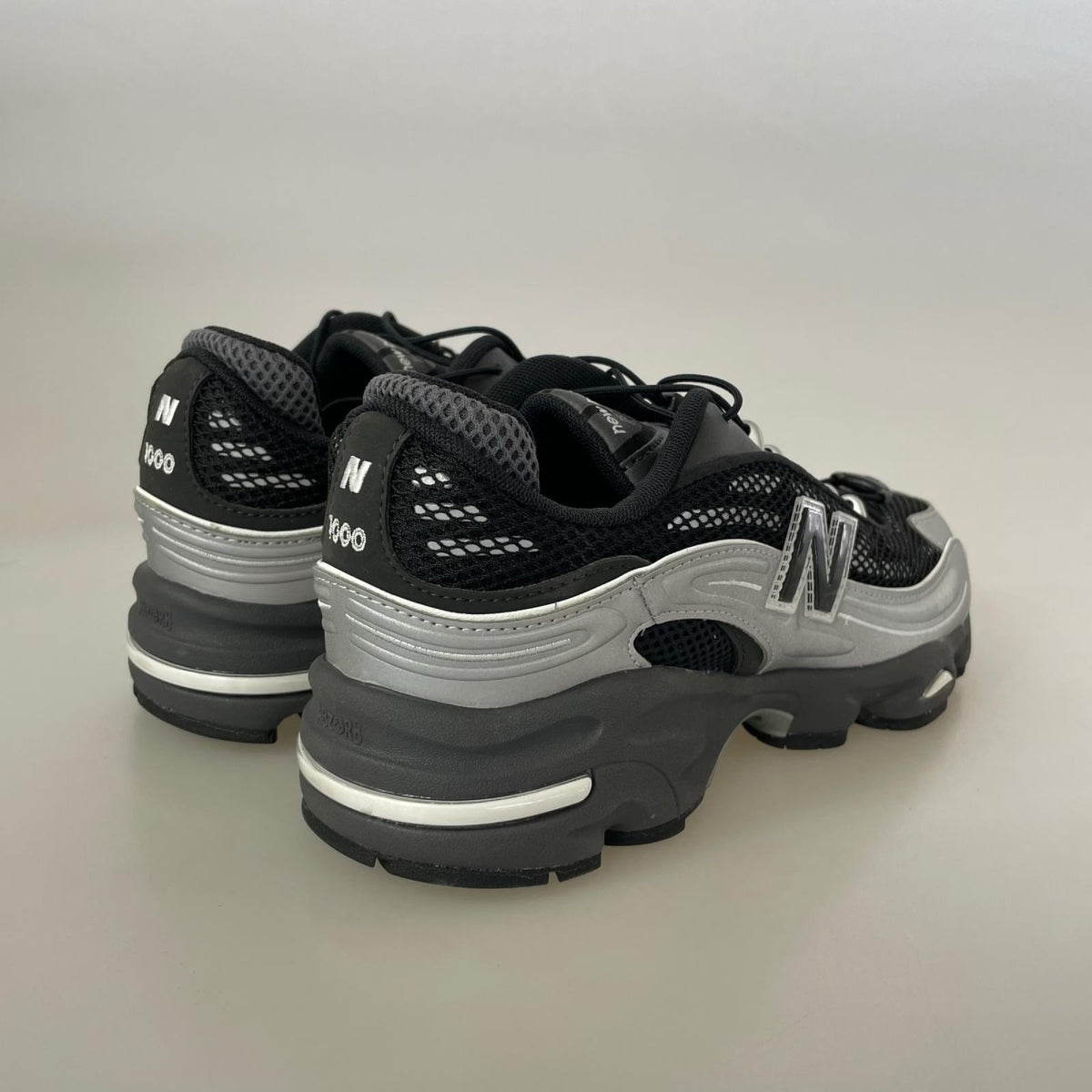 スニーカー U1000432 26cm (US8 UK7 1/2 EU42) ブラック