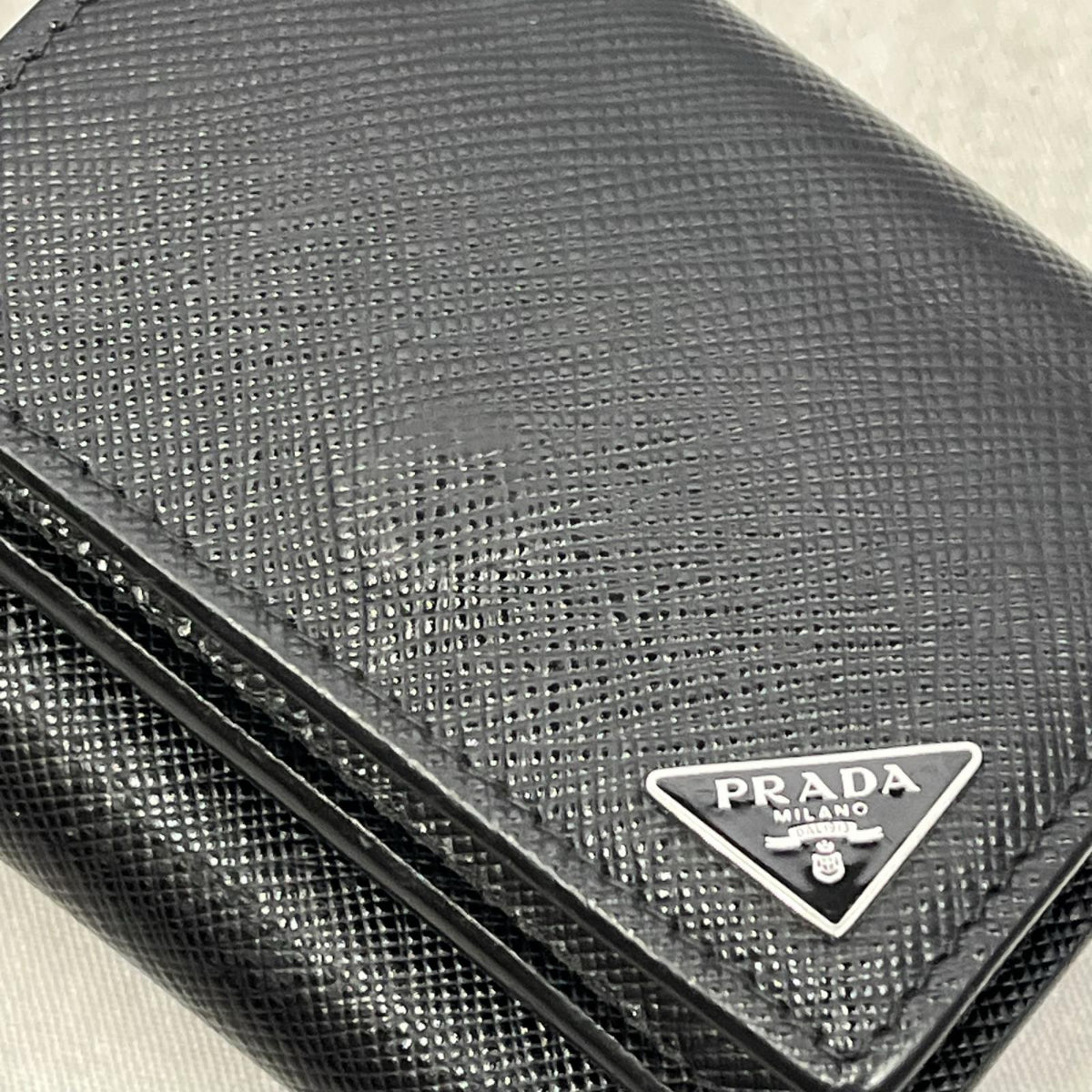 PRADA サフィアーノ 三つ折り NERO