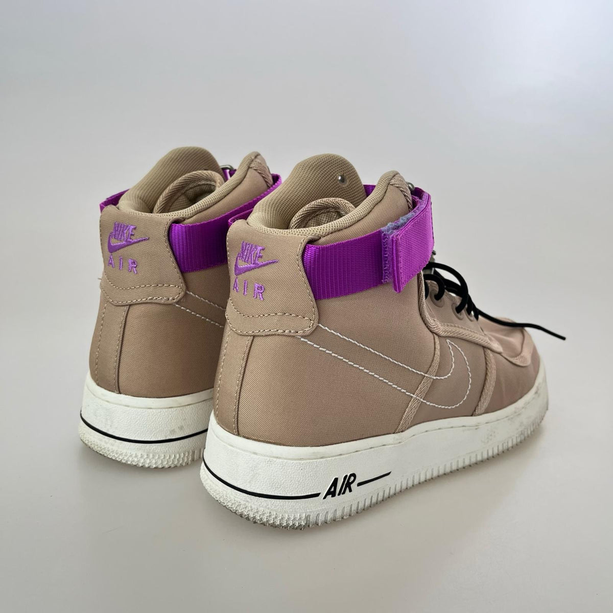 スニーカー AIR FORCE 1 HIGH ﾍﾞｰｼﾞｭ (26.0) 26cm (US8 UK7 1/2 EU42) ベージュ