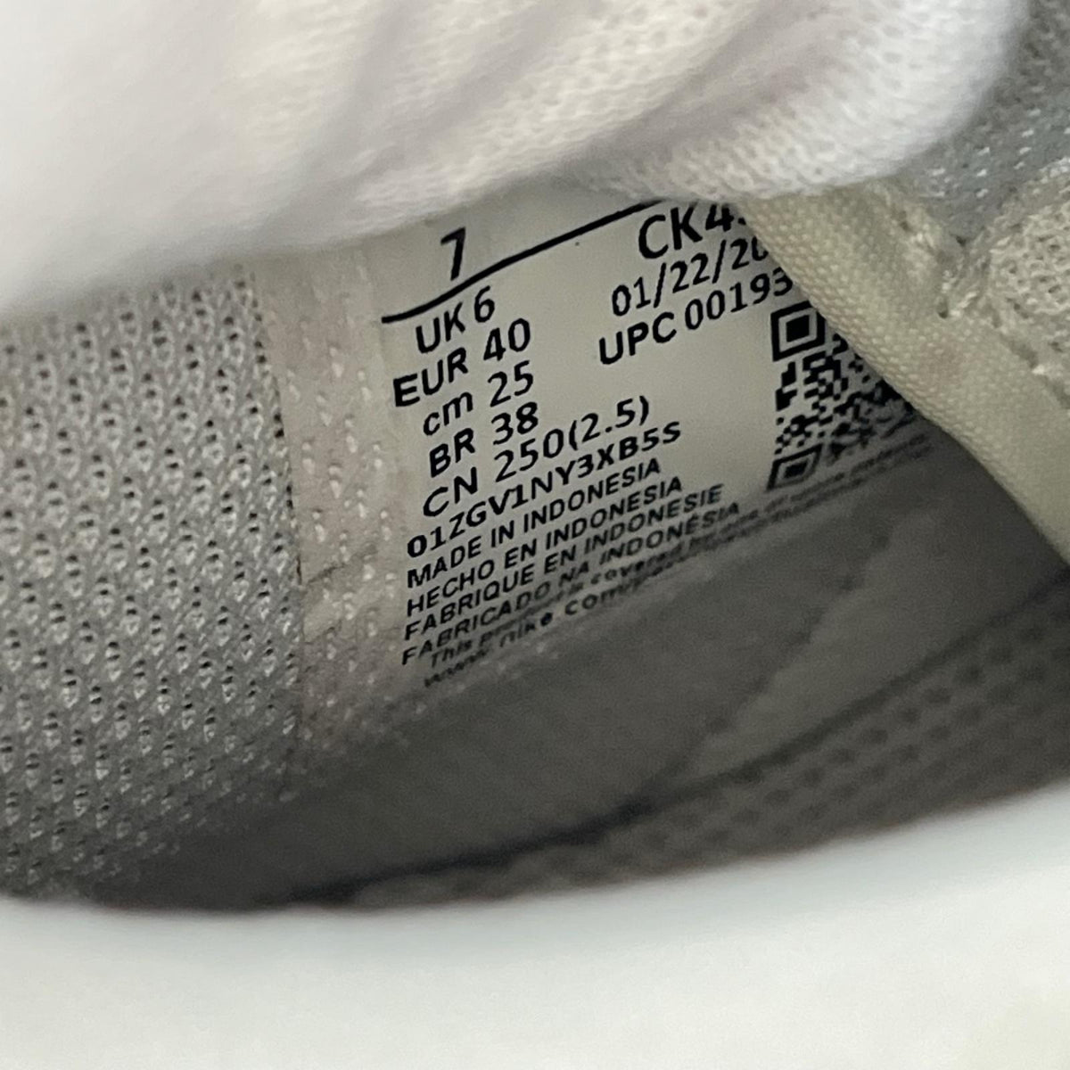 スニーカー AIR FORCE 1 HIGH 07 白 (25.0) 25cm (US7 UK6 1/2 EU40) ホワイト