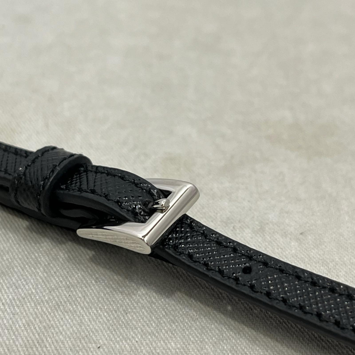 スモール Re-Nylon ポーチ NERO 1NS021