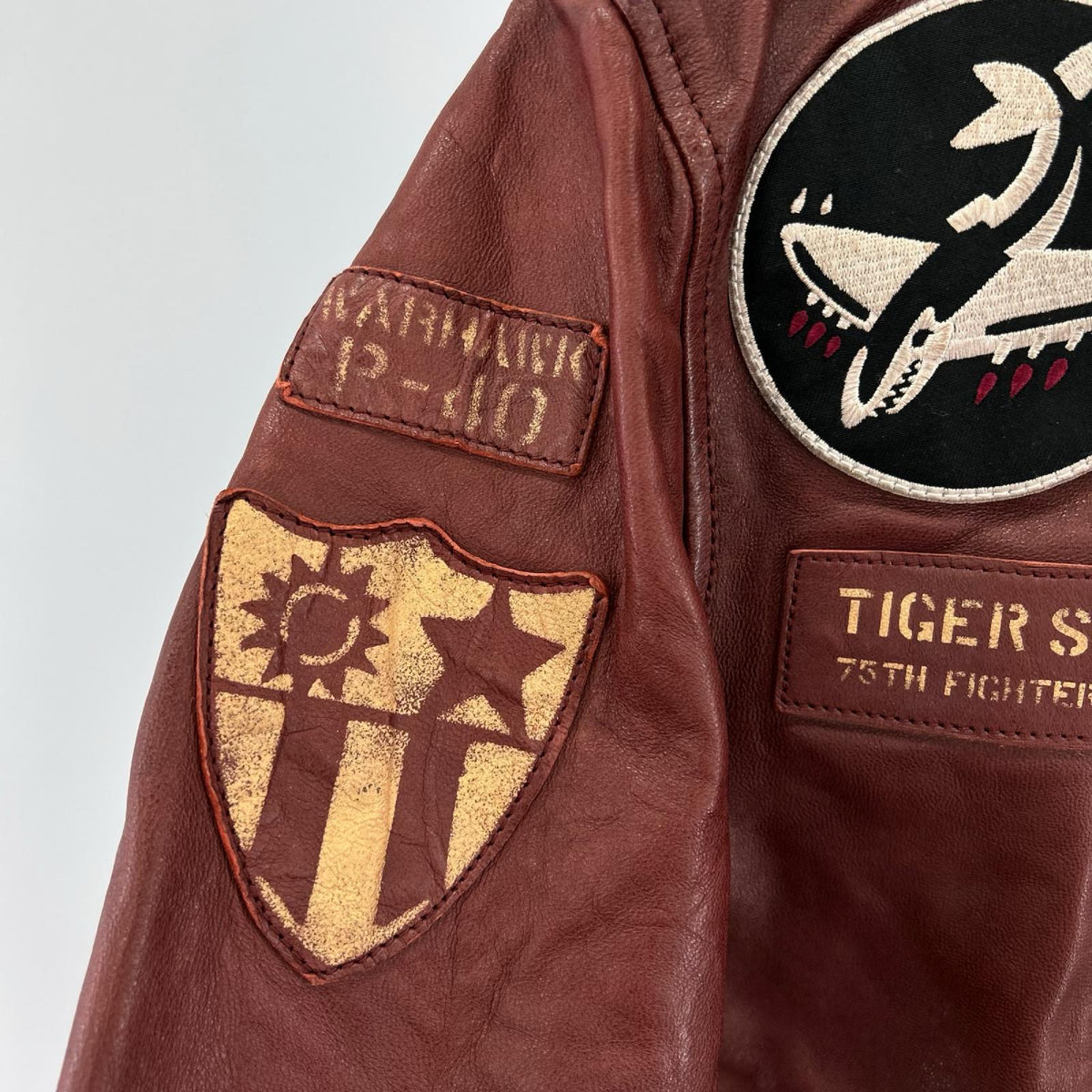 レザージャケット AGED WAPPEN STAND ZIP RIDERS (L) M レッド