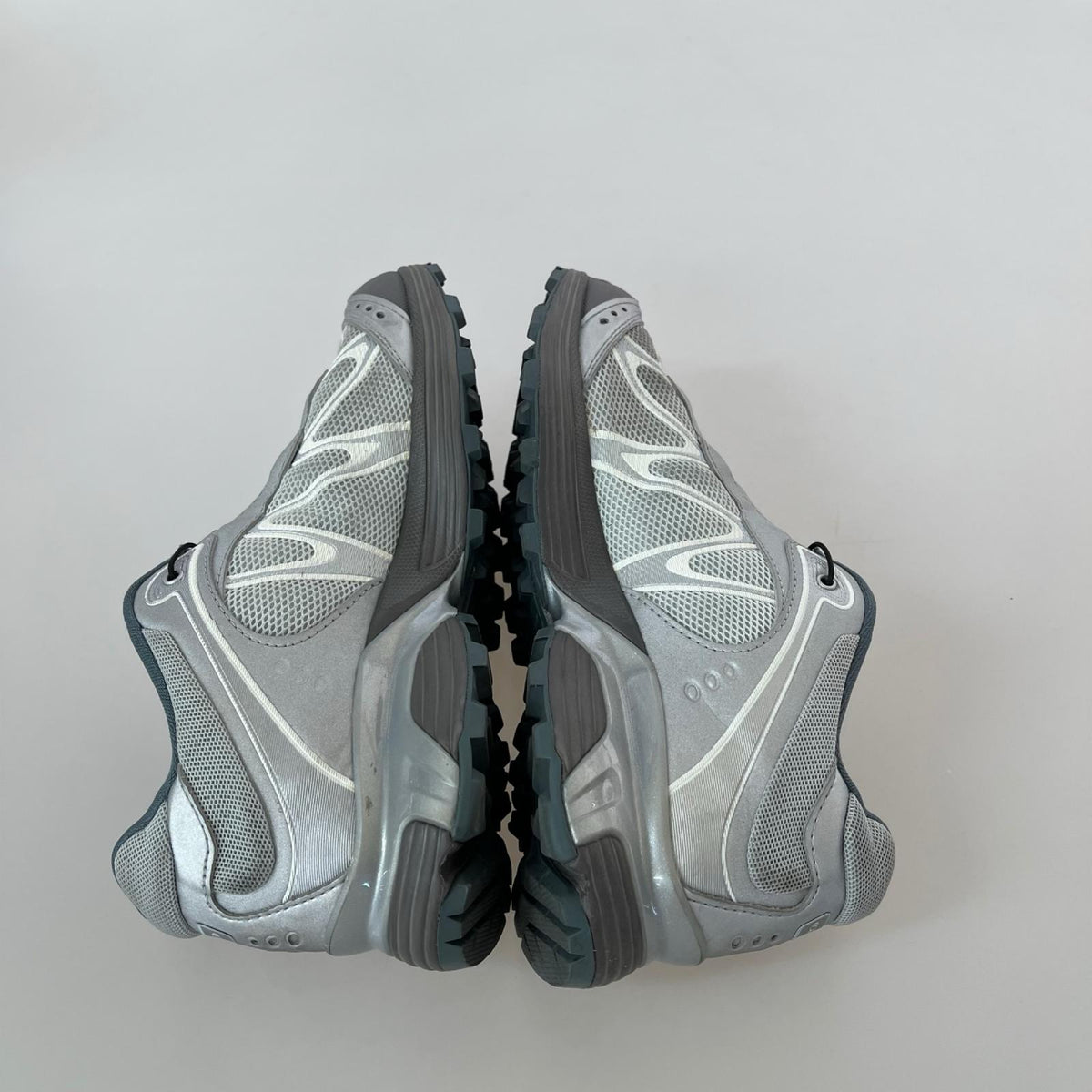 スニーカー XT-WHISPER（24.0） 24cm (US6 UK5 1/2 EU38) グレー
