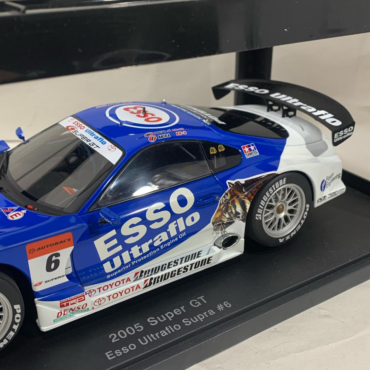 AUTOart 1/18 トヨタ スープラ 2005 SUPER GT #6 スケールカー