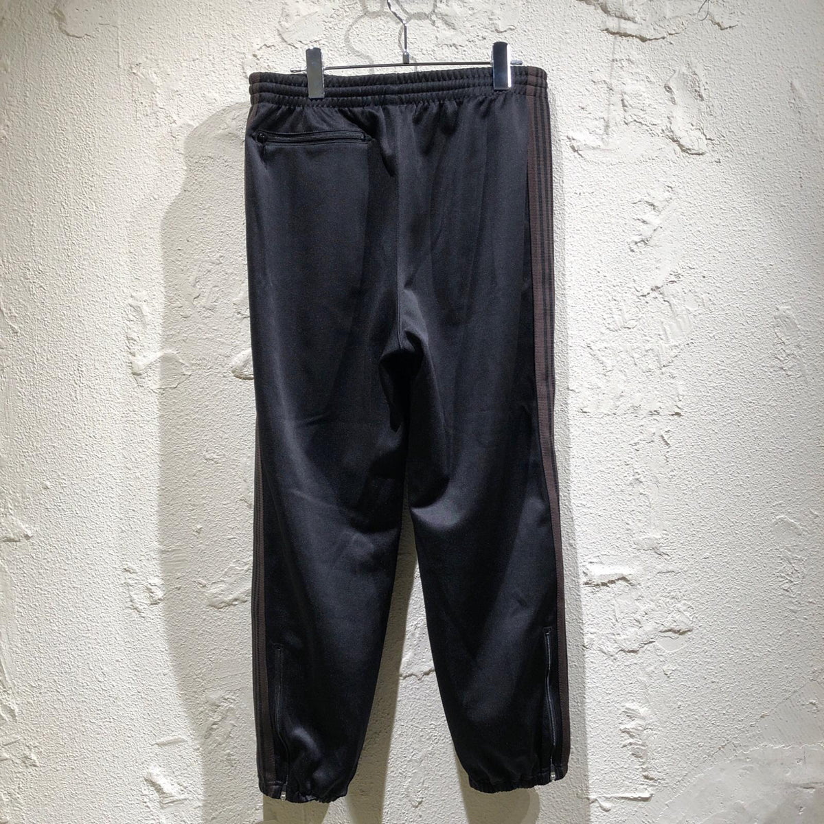 パンツ Zipped Track Pant M ダークブラウン