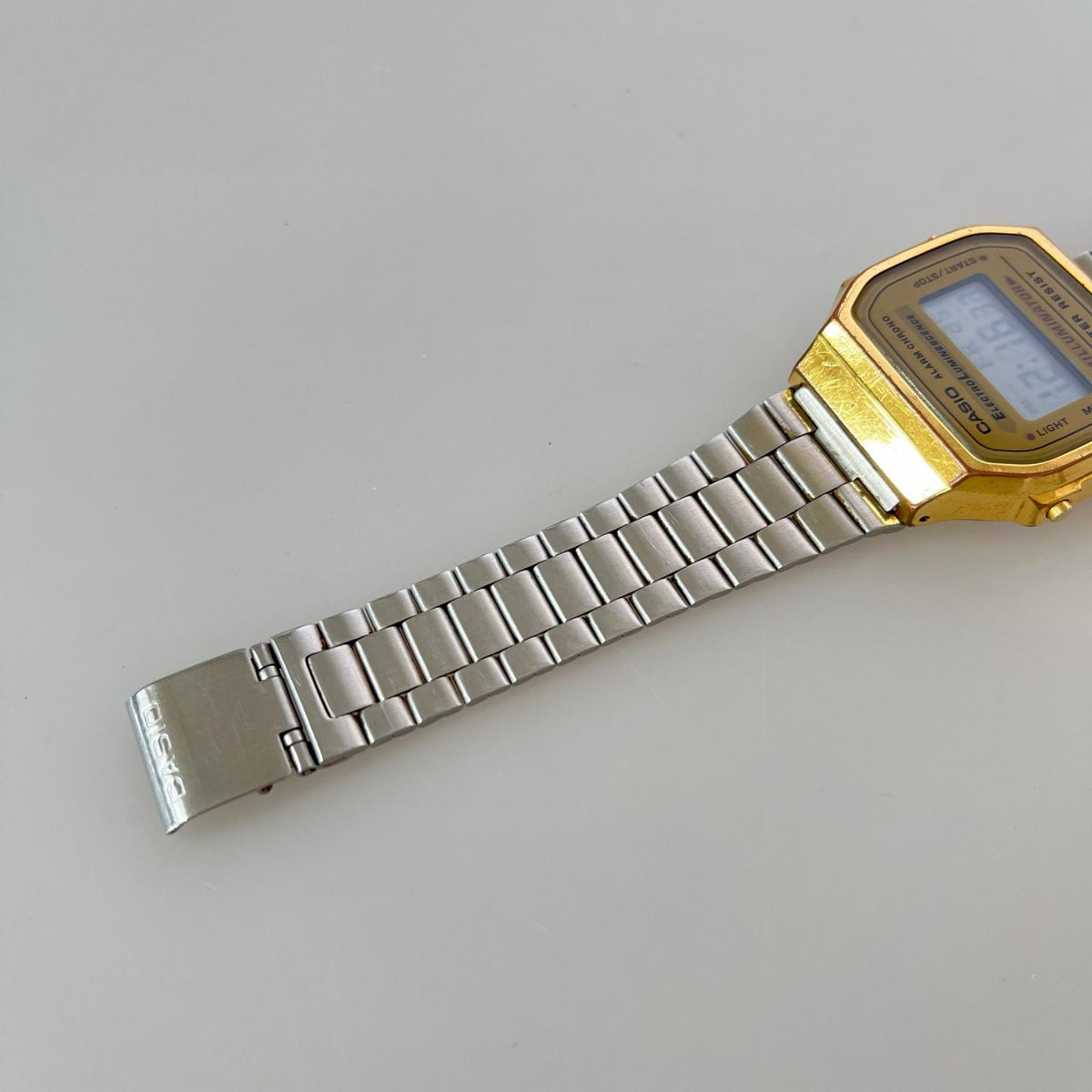 腕時計 A168 ｺﾞｰﾙﾄﾞ ｸｵｰﾂ ゴールド