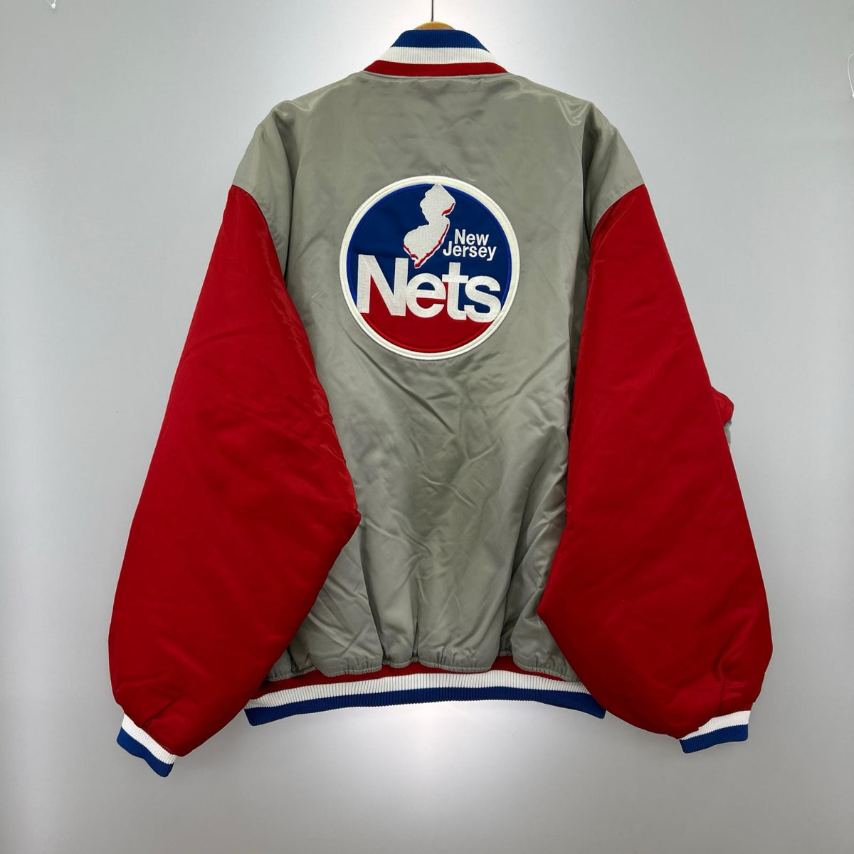 ジャケット hardwood classics NETS ﾅｲﾛﾝ中綿ｽﾀｼﾞｬﾝ