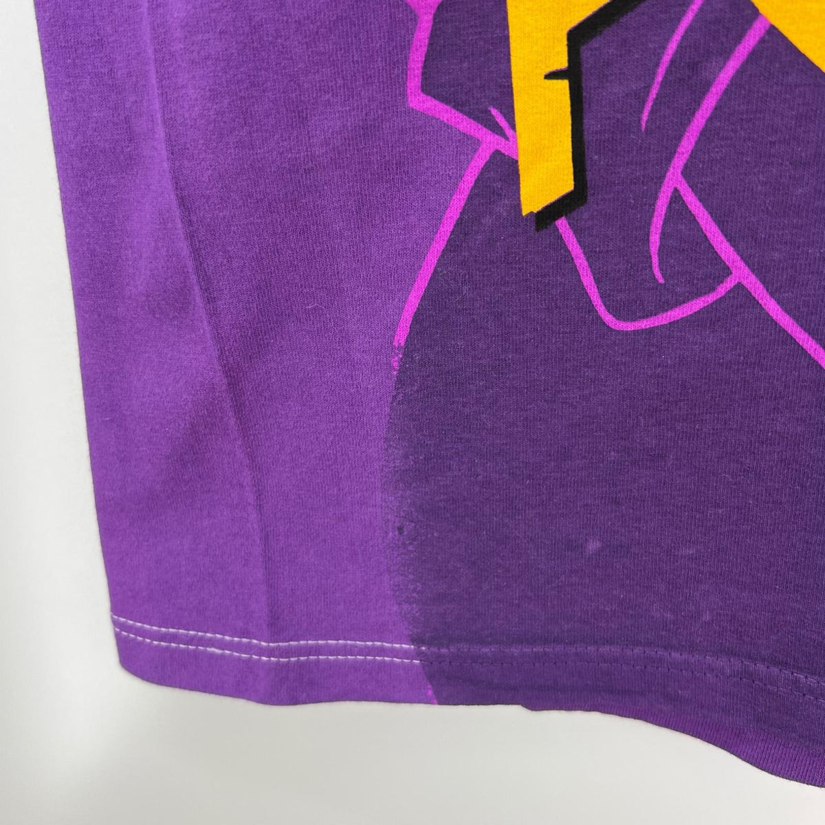 半袖Ｔシャツ 90s JERZEES USA製　ﾃﾞｨｽﾞﾆｰ ﾎﾟｶﾎﾝﾀｽ（XL)