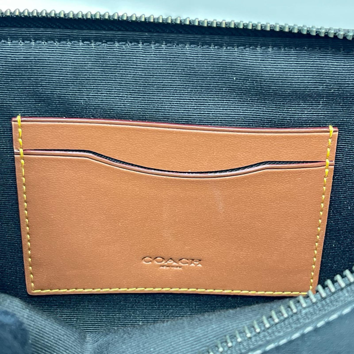 COACH/CY888/C2557/ｸﾛｽﾎﾞﾃﾞｨ/ﾜｲｱｯﾄ/ﾌﾞﾗｯｸ CY888
