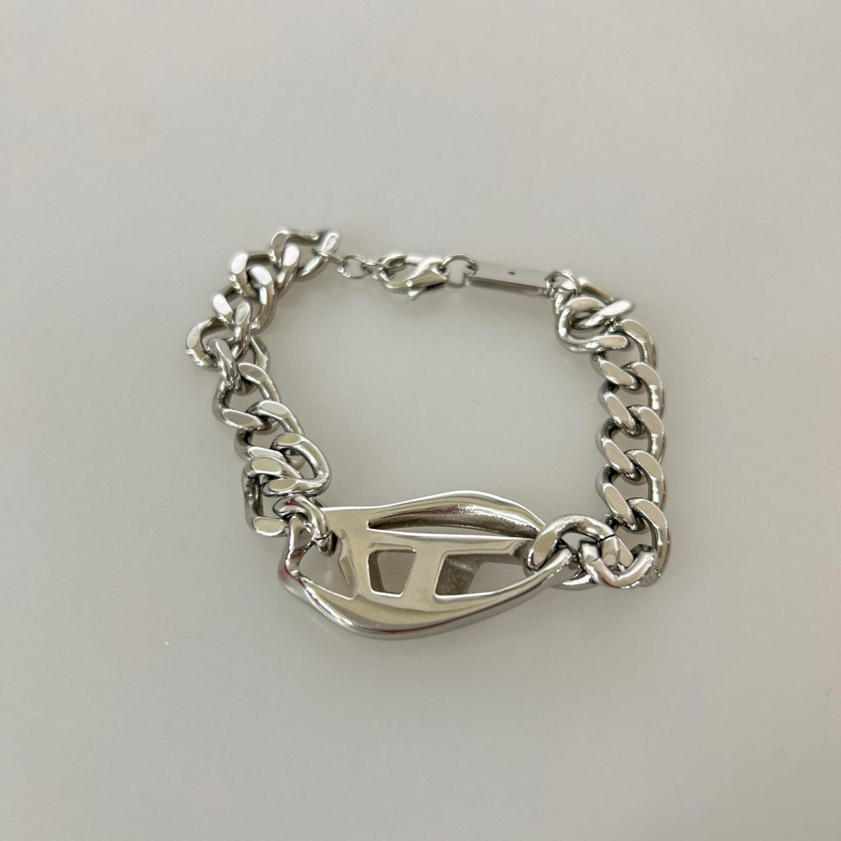 ブレスレット DIESEL Oval D Curve Chain Bracelet DX1432040 シルバー
