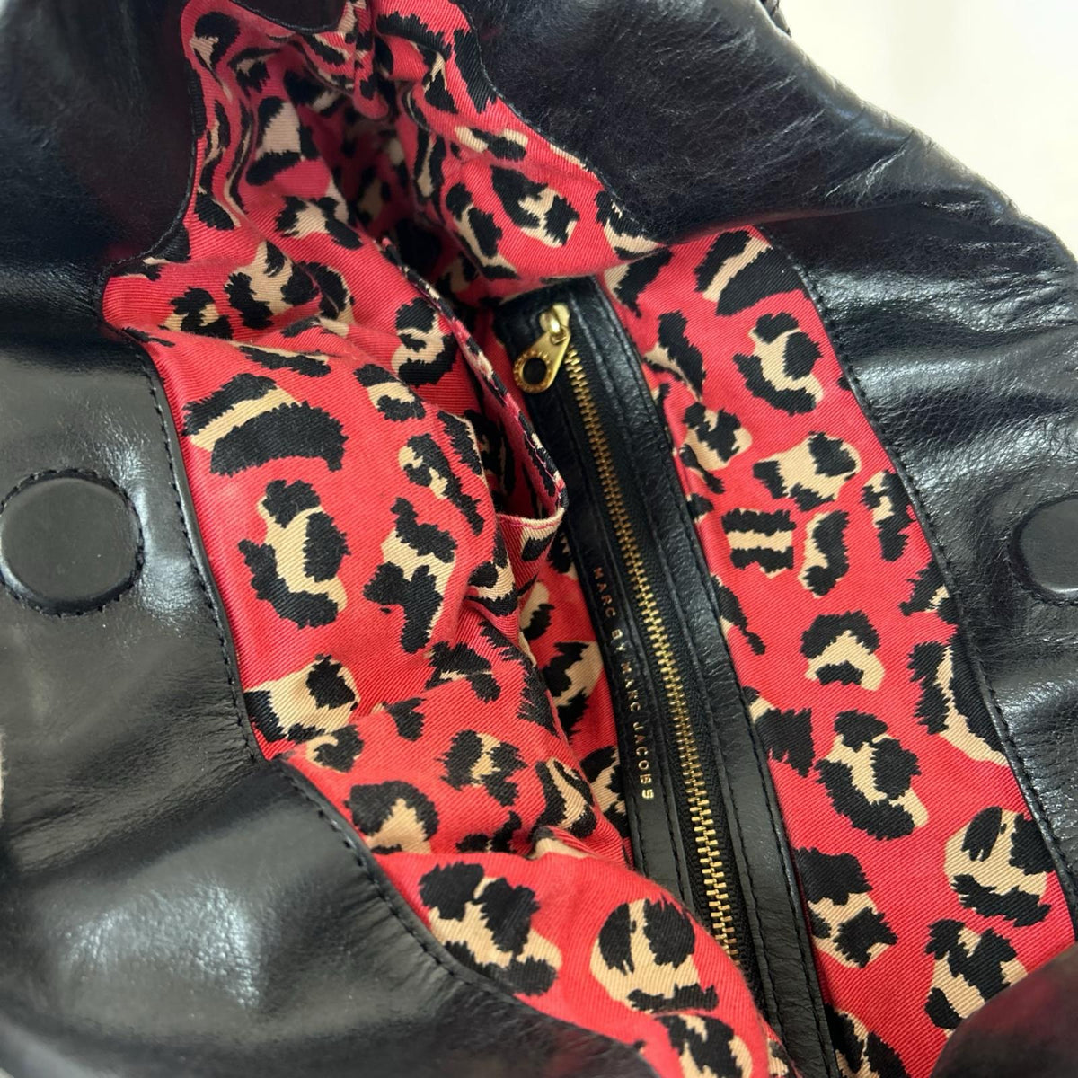 ショルダーバッグ classic Q Hillier Hobo ﾌﾟﾚｰﾄﾚｻﾞｰﾊﾞｯｸﾞ ブラック