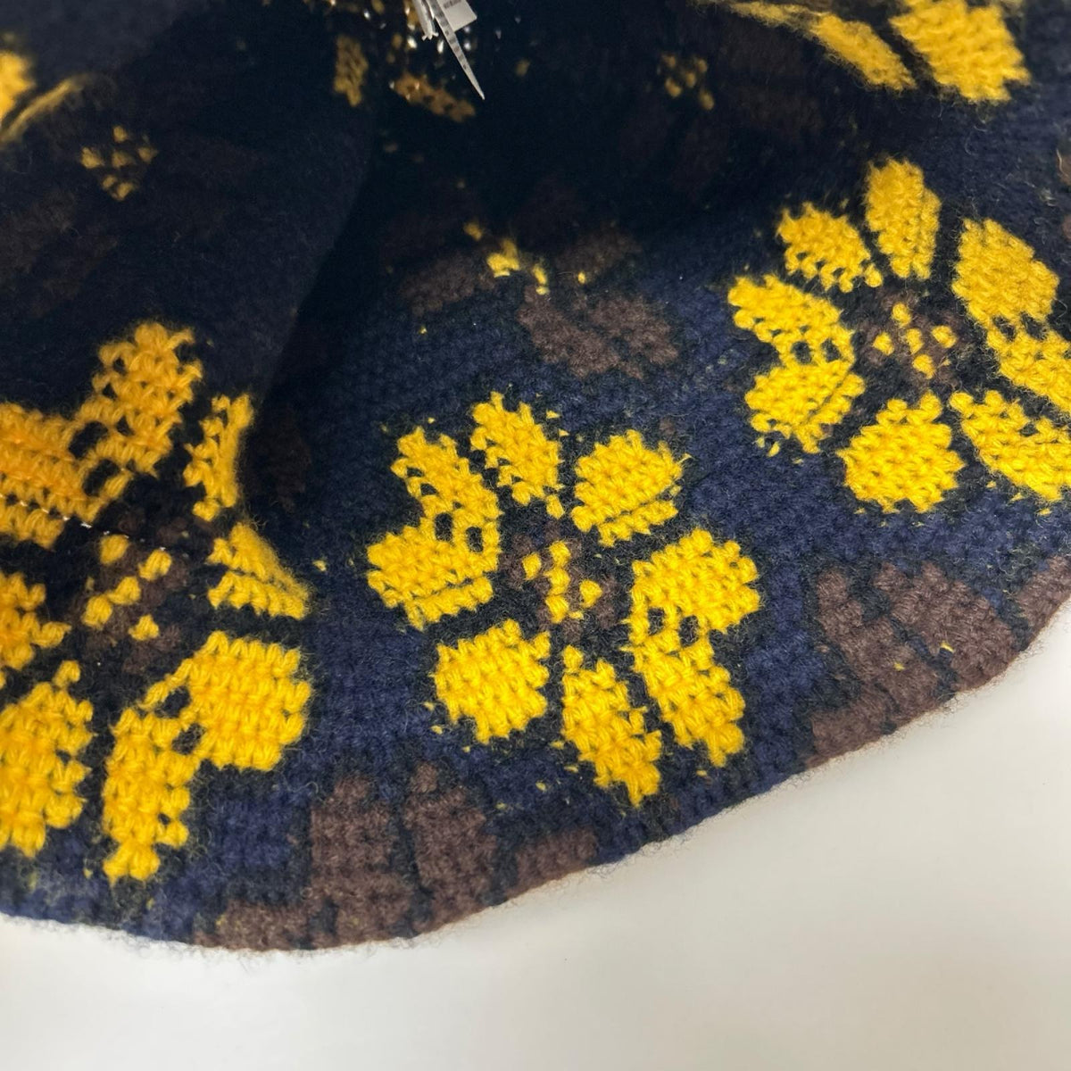 ハット VOWELS HANDKNIT BUCKET HAT