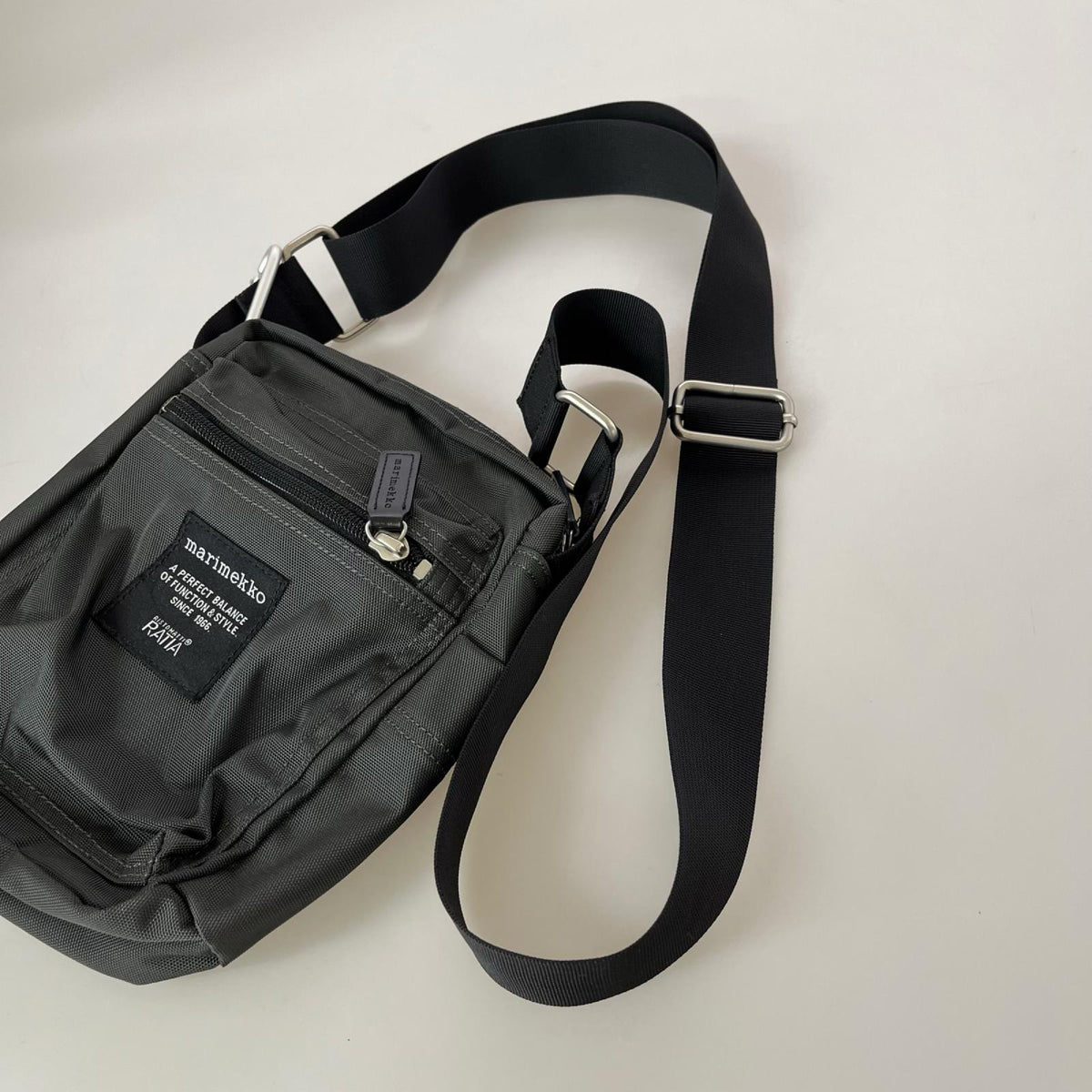 ショルダーバッグ CASH&CARRY ｸﾞﾚｰ グレー