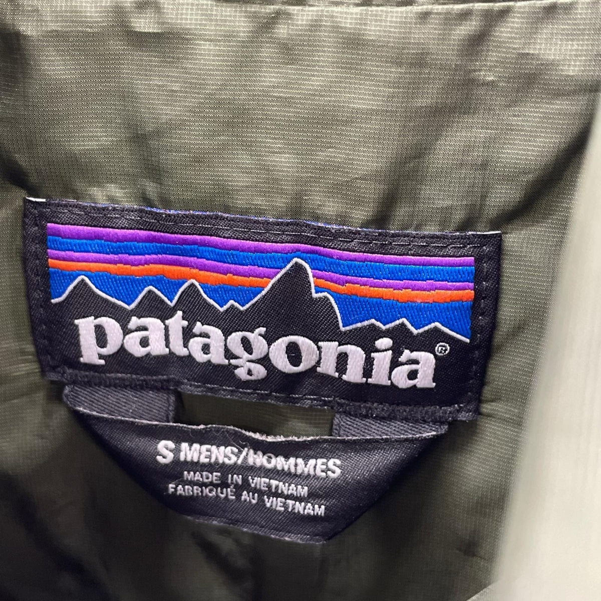 ダウンジャケット patagonia Nano Puff Hoody 84222FA20 緑 (S) S カーキ