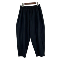 パンツ HOMME PLISSE ISSEY MIYAKE BASICS 消しﾌﾟﾘｰﾂｻﾙｴﾙｲｰｼﾞｰﾊﾟﾝﾂ HP55JF051 黒 (1) 1 ブラック
