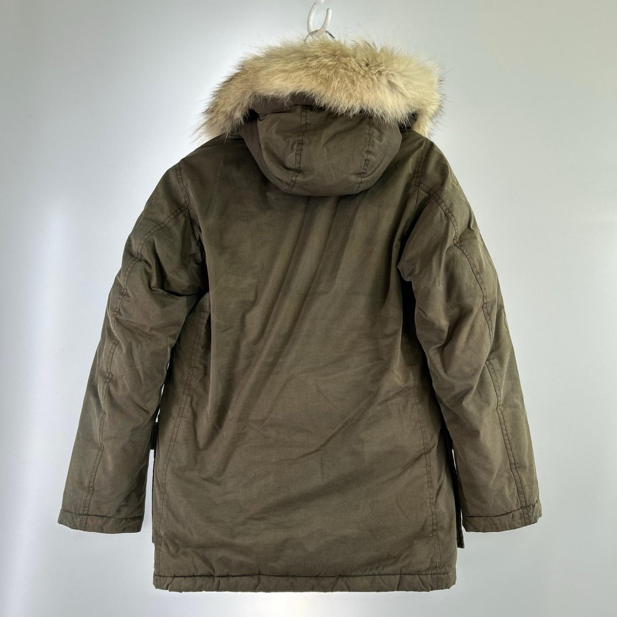 ダウンジャケット ARCTIC PARKA ｶﾓﾌﾗ ｶｰｷ (XS) カーキ