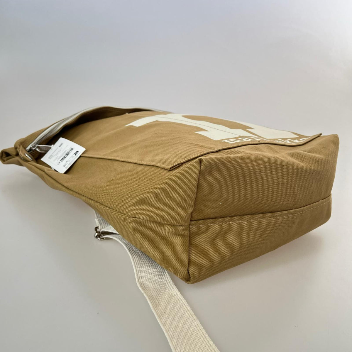 リュック・デイパック MONO BACKPACK ﾍﾞｰｼﾞｭ ベージュ