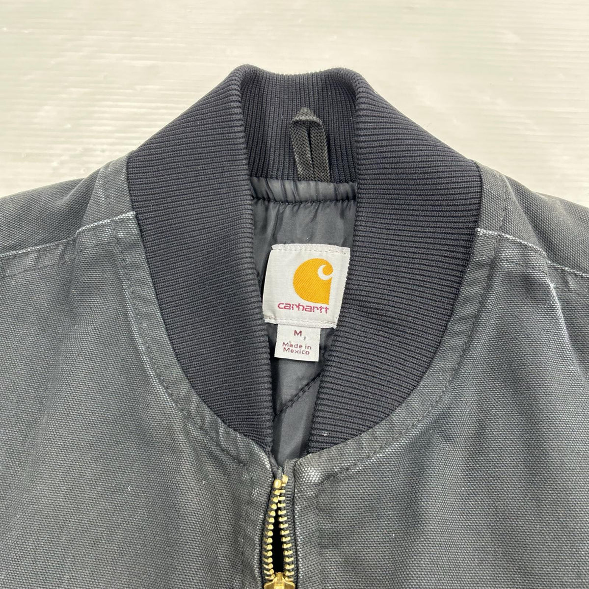 長袖シャツ Carhartt ﾀﾞｯｸﾞﾍﾞｽﾄ 黒 (M) M ブラック
