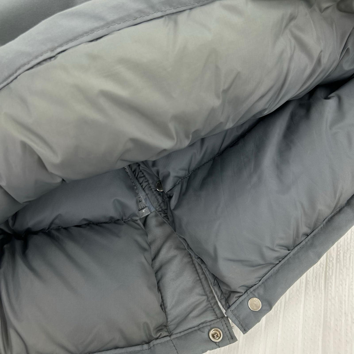ダウンジャケット ﾀﾞｳﾝｼﾞｬｹｯﾄ GORE-TEX ｸﾞﾚｰ M グレー