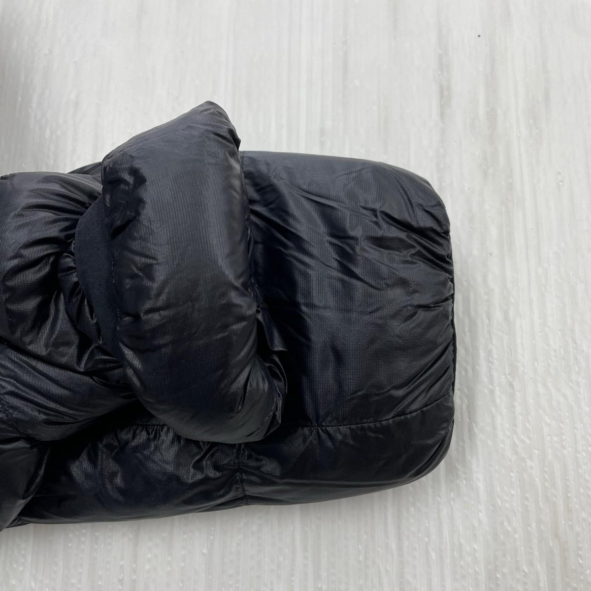 ダウンジャケット ALPINE NUPTSE HD L 黒 L ブラック