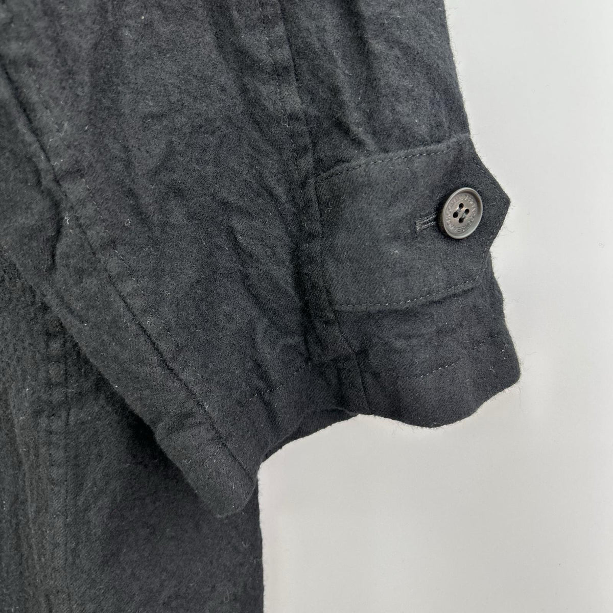 ジャケット 25AW ｳｰﾙｻｰｼﾞ 製品縮絨ｺｰﾄ 黒 L L ブラック