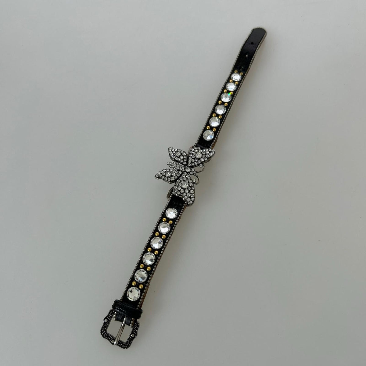 ﾊﾞﾀﾌﾗｲ ﾌﾞﾚｽﾚｯﾄ ｽﾄｰﾝ ﾚｻﾞｰ
