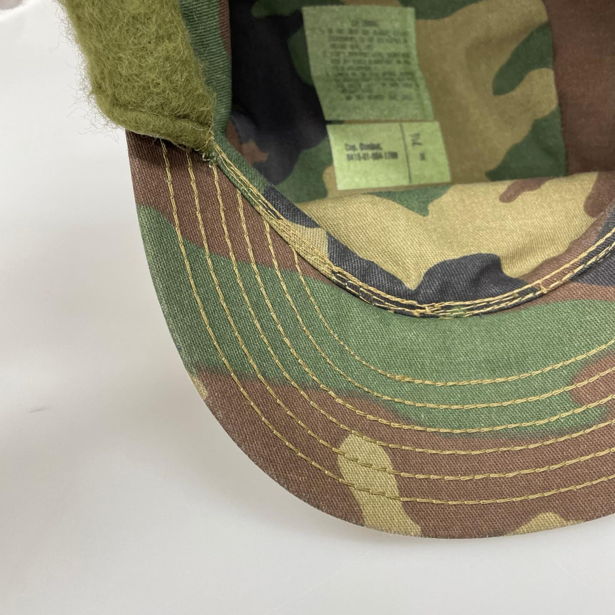 キャップ OLD STUSSY ｶﾓ柄ｲﾔｰﾏﾌｷｬｯﾌﾟ