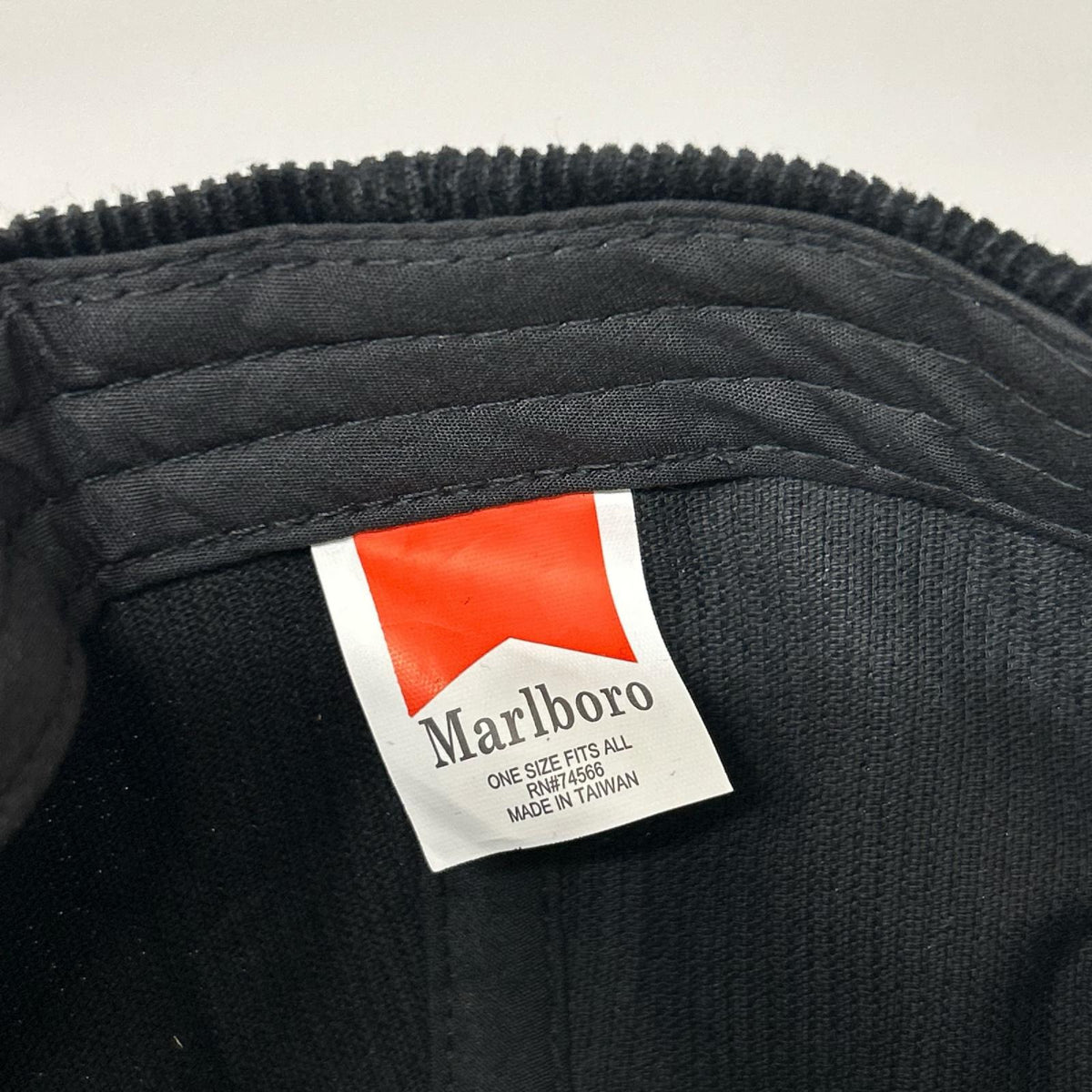 キャップ 90s 台湾製 Marlboro マルボロ コーデュロイキャップ ブラック ブラック