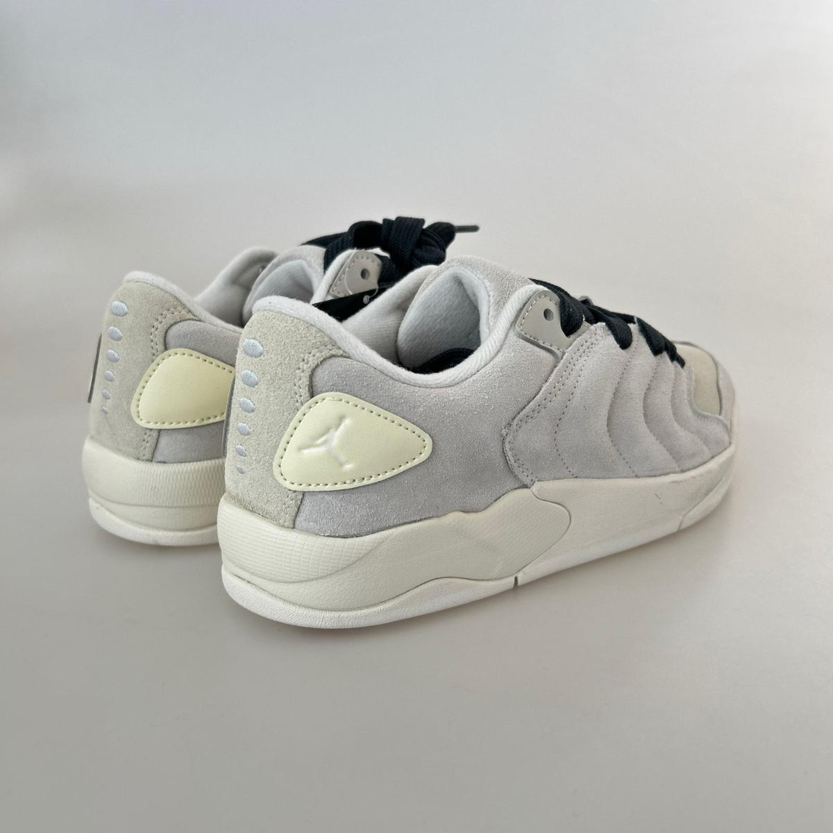 スニーカー JORDAN SESSION 28cm (US10 UK9 1/2 EU46) グレー