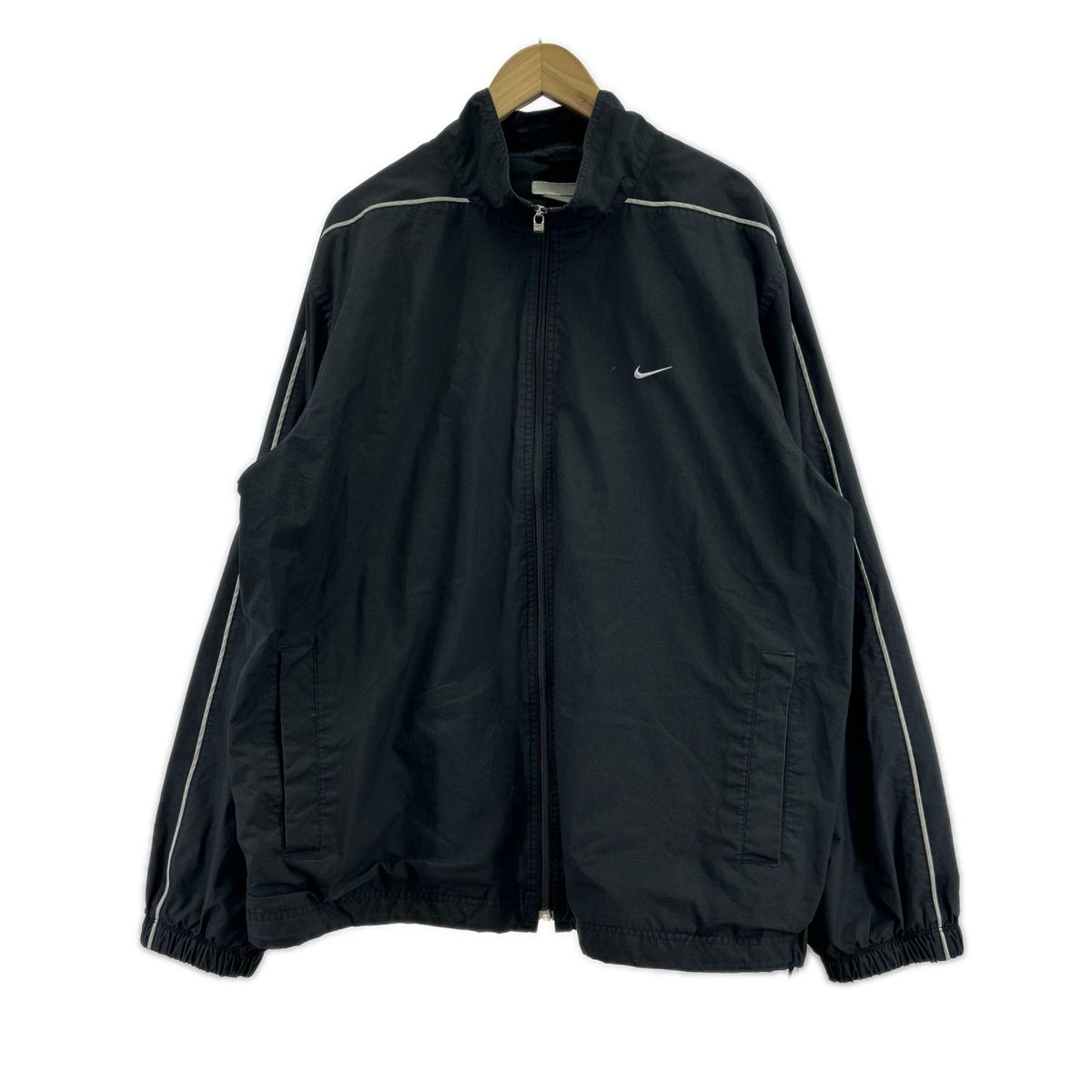 ジャケット NIKE ﾅｲﾛﾝｼﾞｬｹｯﾄ 黒 (XL) ブラック