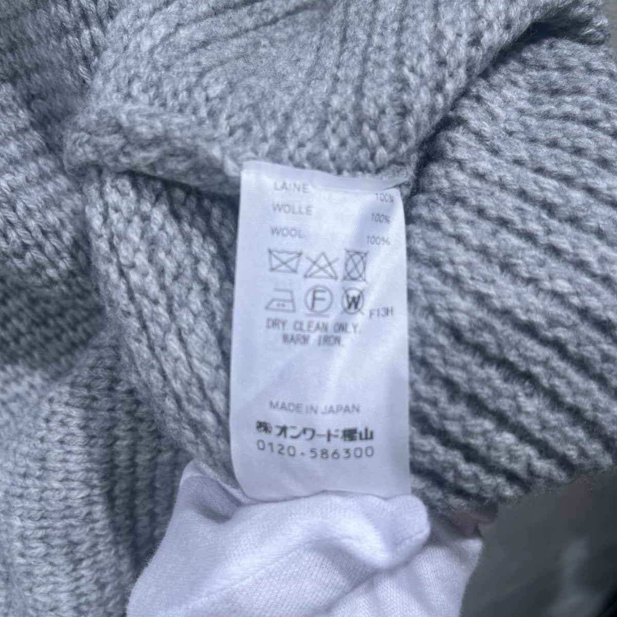 ニット ハイネックケーブルセーター