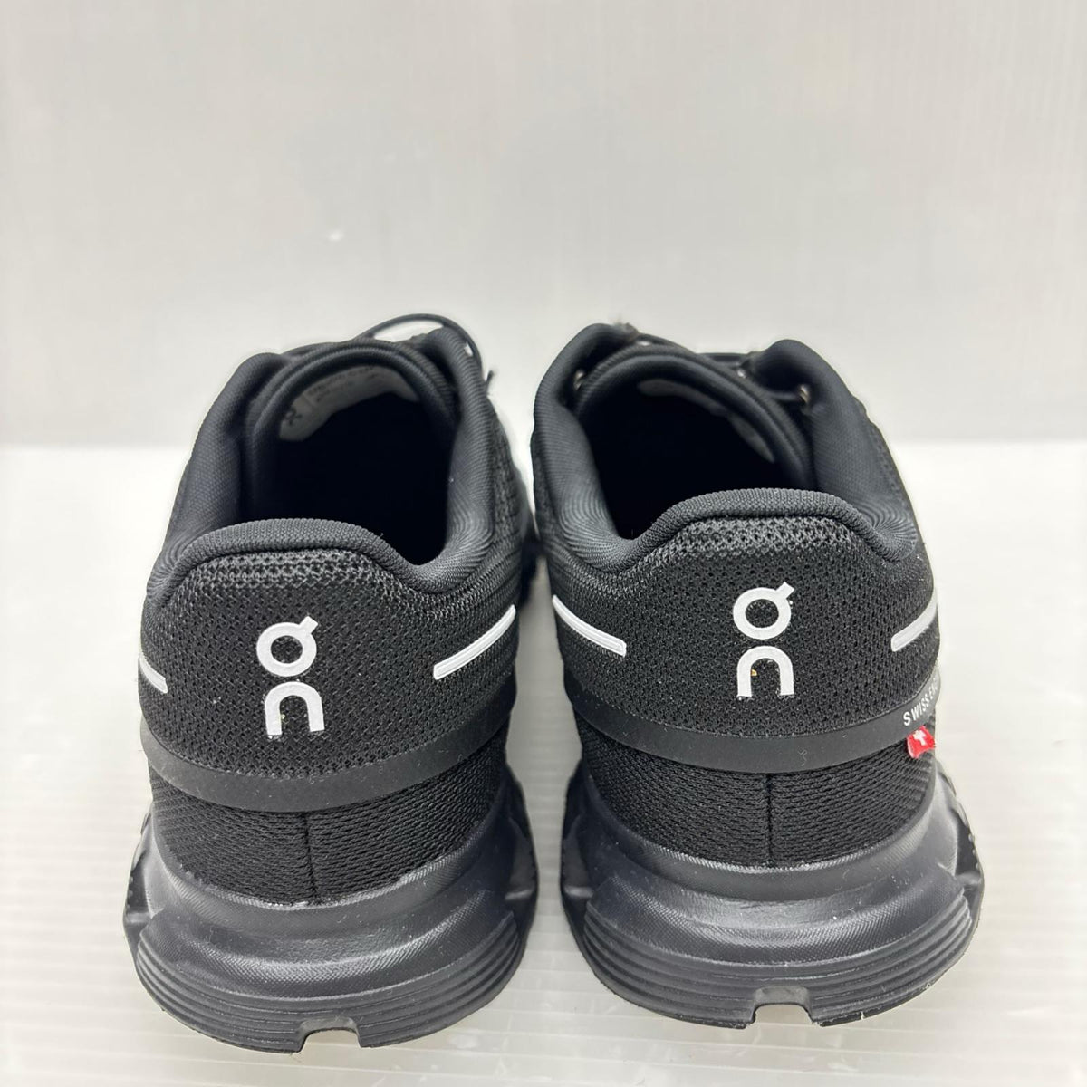 スニーカー On Cloud 6 BLK 23.5cm 23.5cm (US5 1/2 UK5 EU37)
