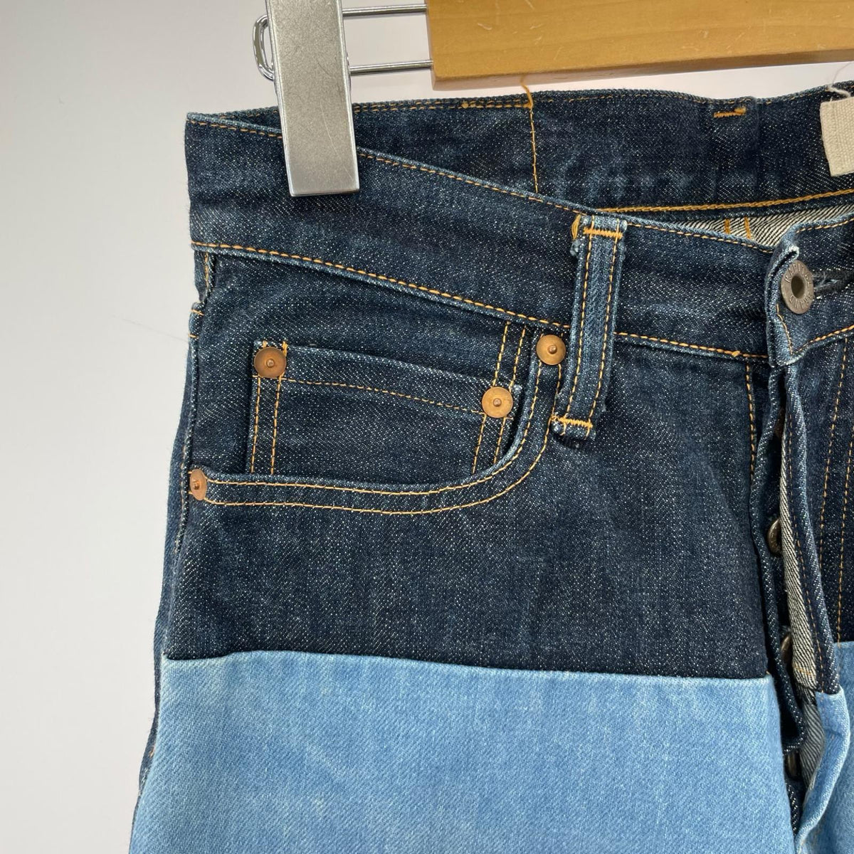 デニムパンツ ﾎﾞﾀﾝﾌﾗｲ ｼﾝﾁﾊﾞｯｸ 切替 ｲﾝﾃﾞｨｺﾞ