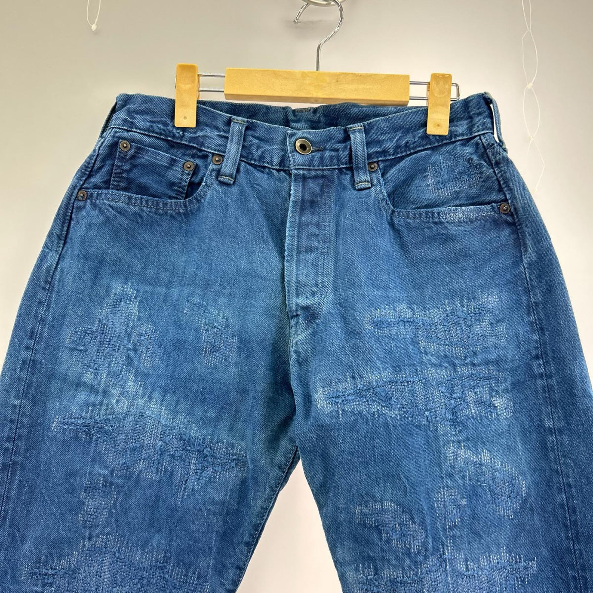 デニムパンツ ダメージ加工 後染めデニム
