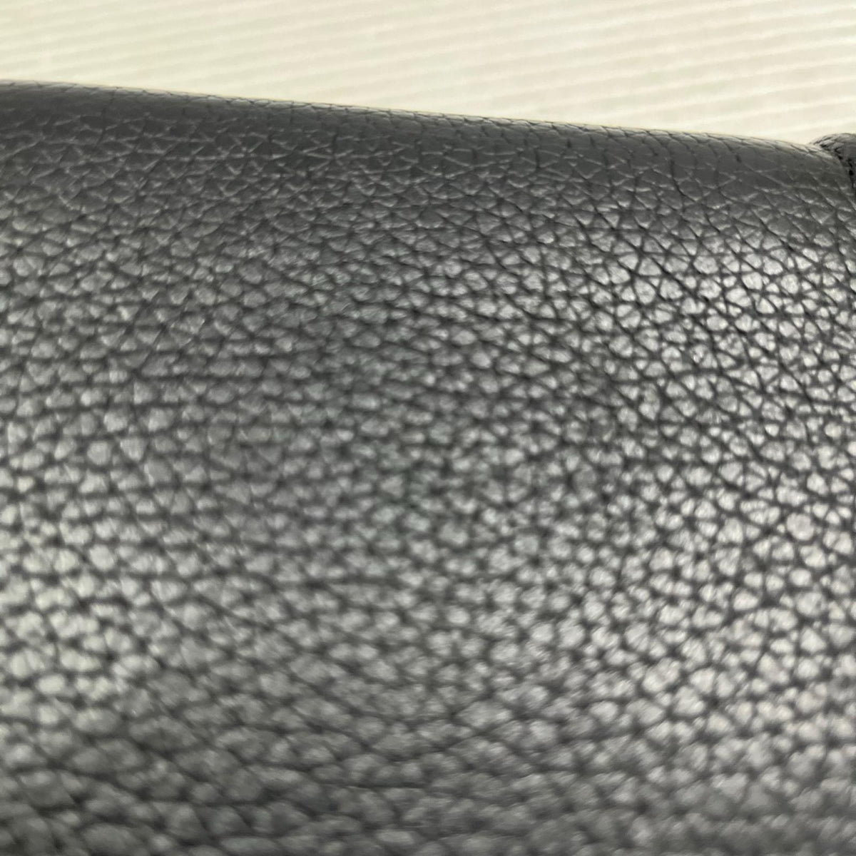 TORY BURCH ラウンドジップ 財布 黒