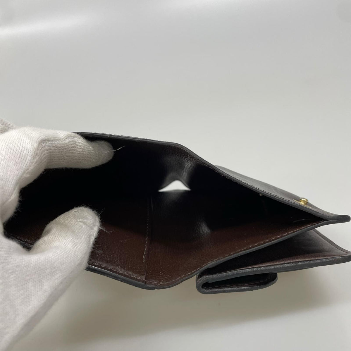 コンパクトウォレット 黒 三つ折り ブラウン