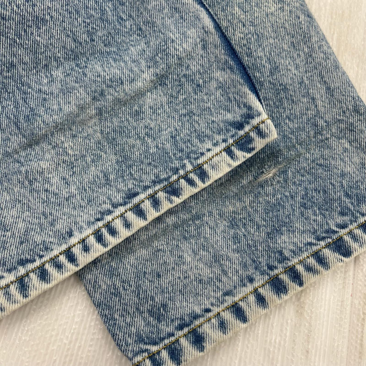 デニムパンツ スラッシュディテール (36) S51LA0051 S30513