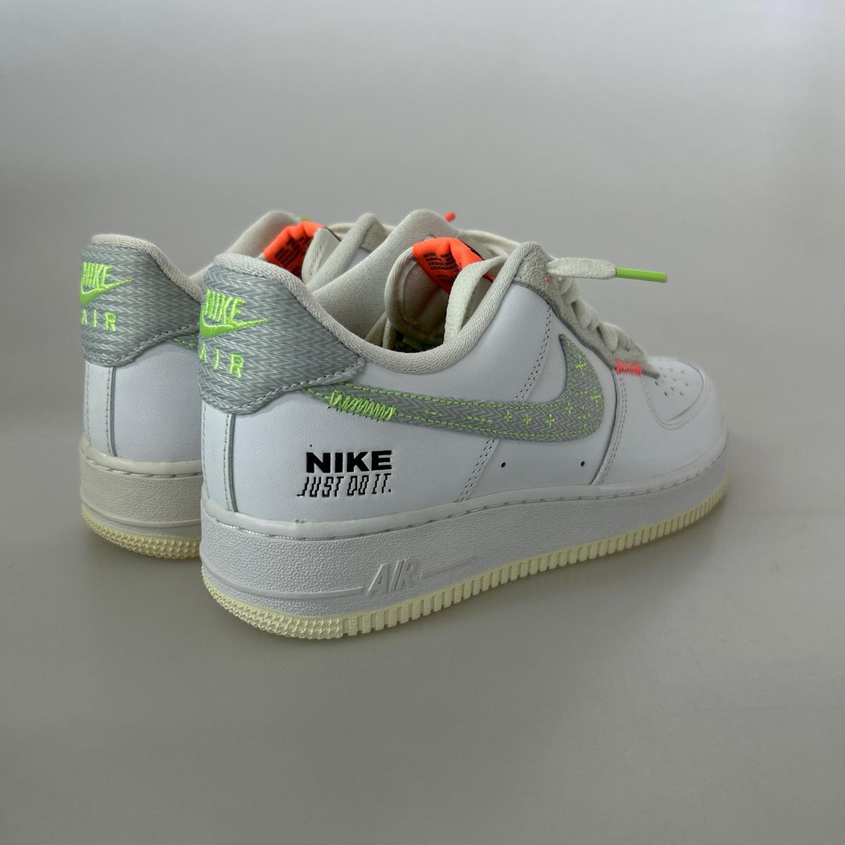 スニーカー AIR FORCE 1 Just Stitch It 27.5cm 27cm (US9 UK8 1/2 EU44) ホワイト