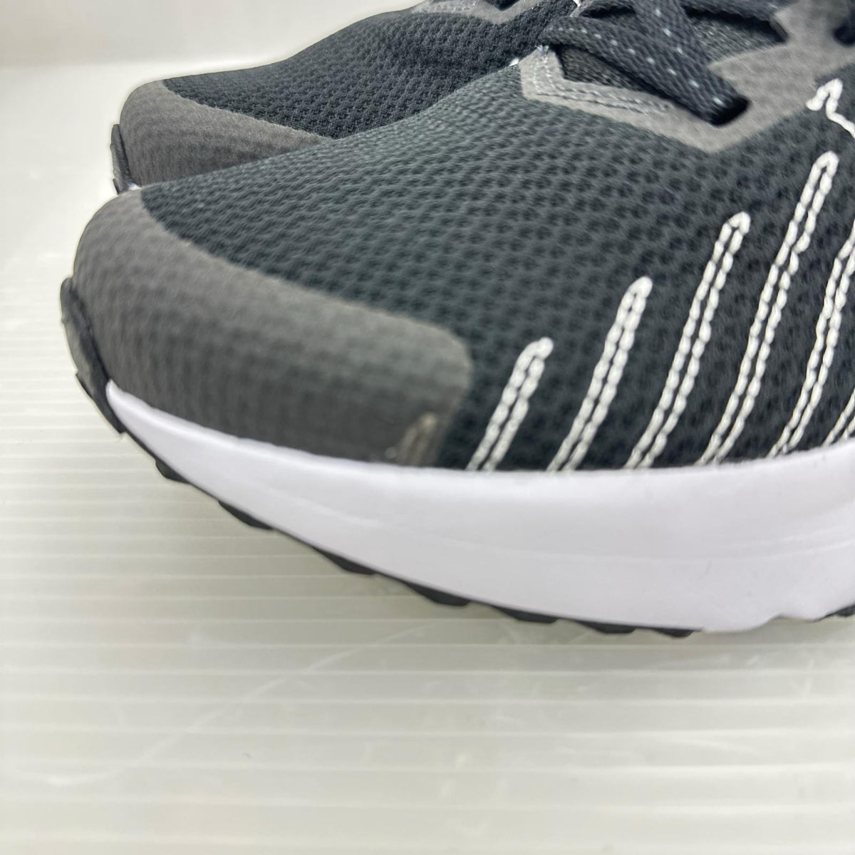 スニーカー RUN DEFY HM9594-004 白黒 26cm 26cm (US8 UK7 1/2 EU42)