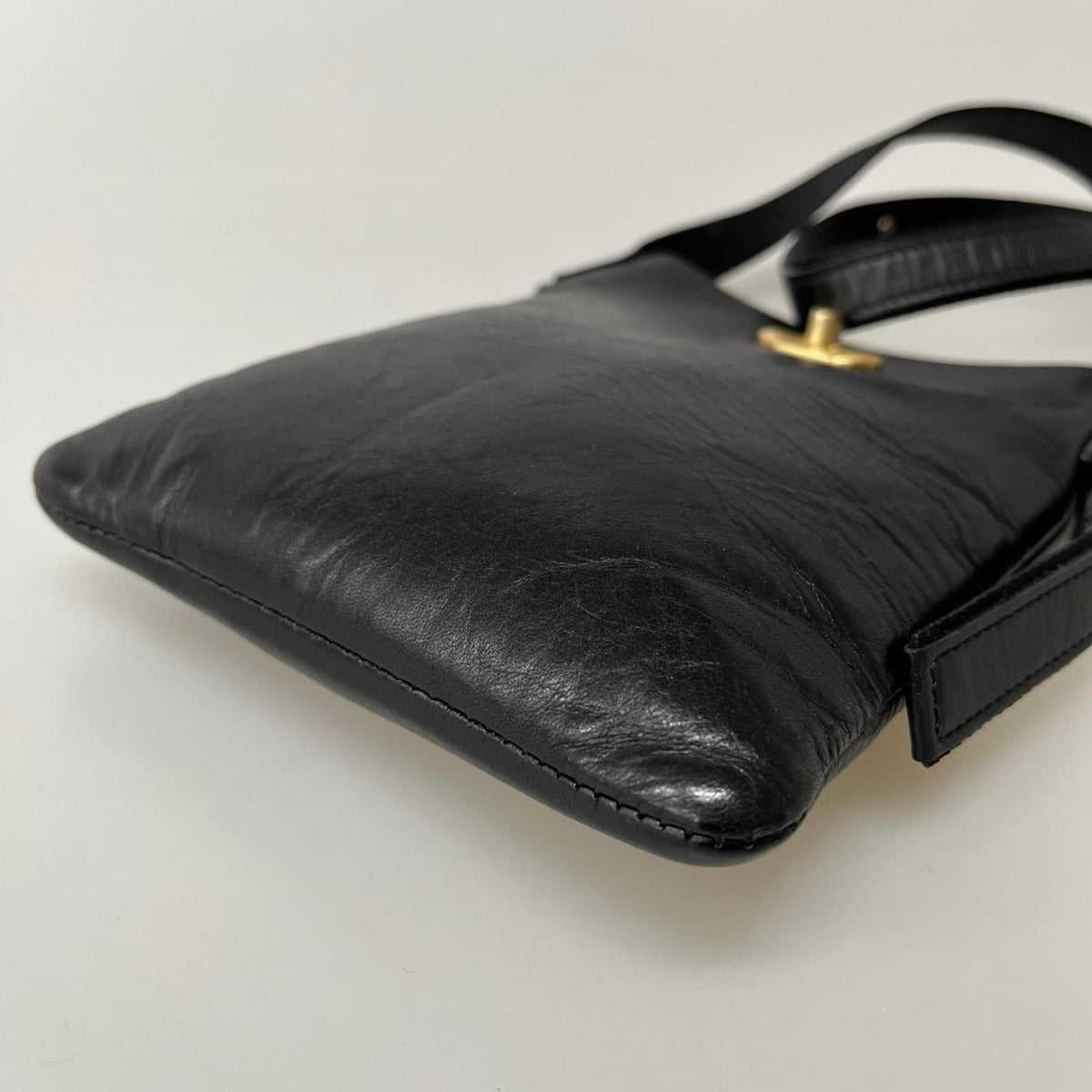 ショルダーバッグ ﾚｻﾞｰﾊﾞｯｸﾞ ブラック