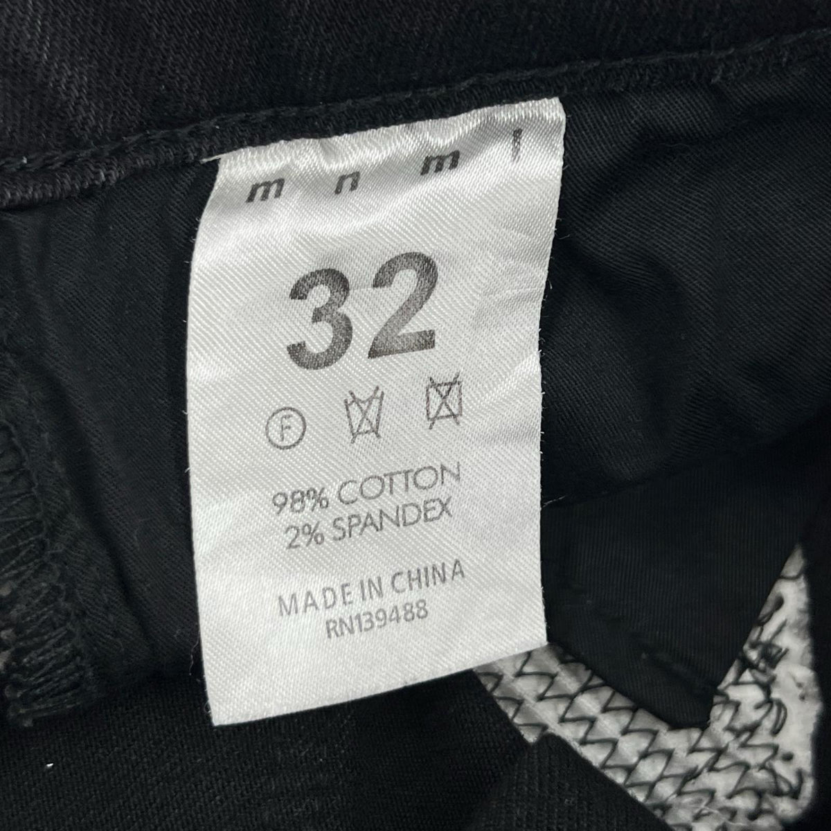 デニムパンツ mnml ダメージ加工 ブラック 32インチ RN139488 32 ブラック