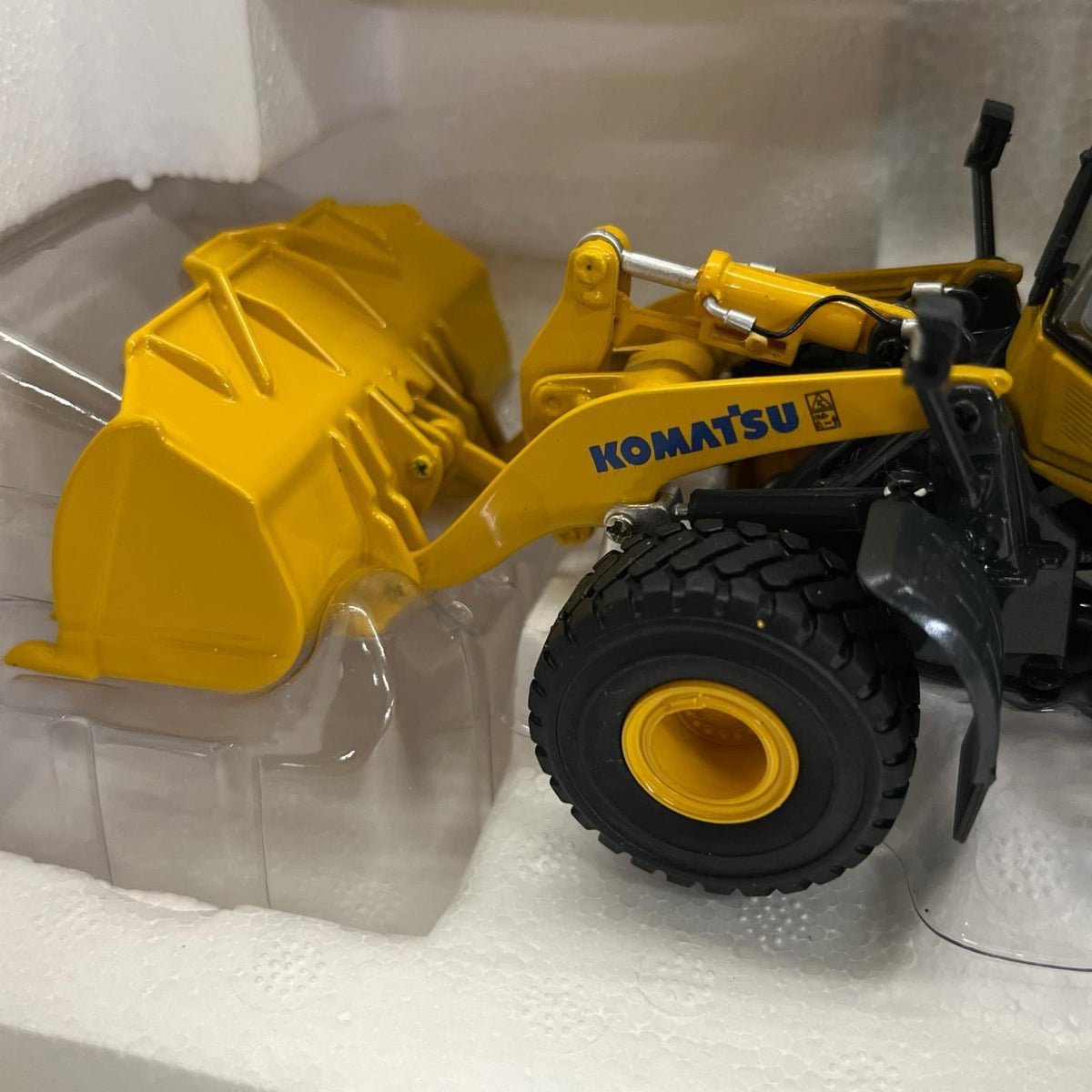 KOMATSU WA470-8 ホイールローダー 1/50 ダイキャストモデル KOMATSU ミニカーその他