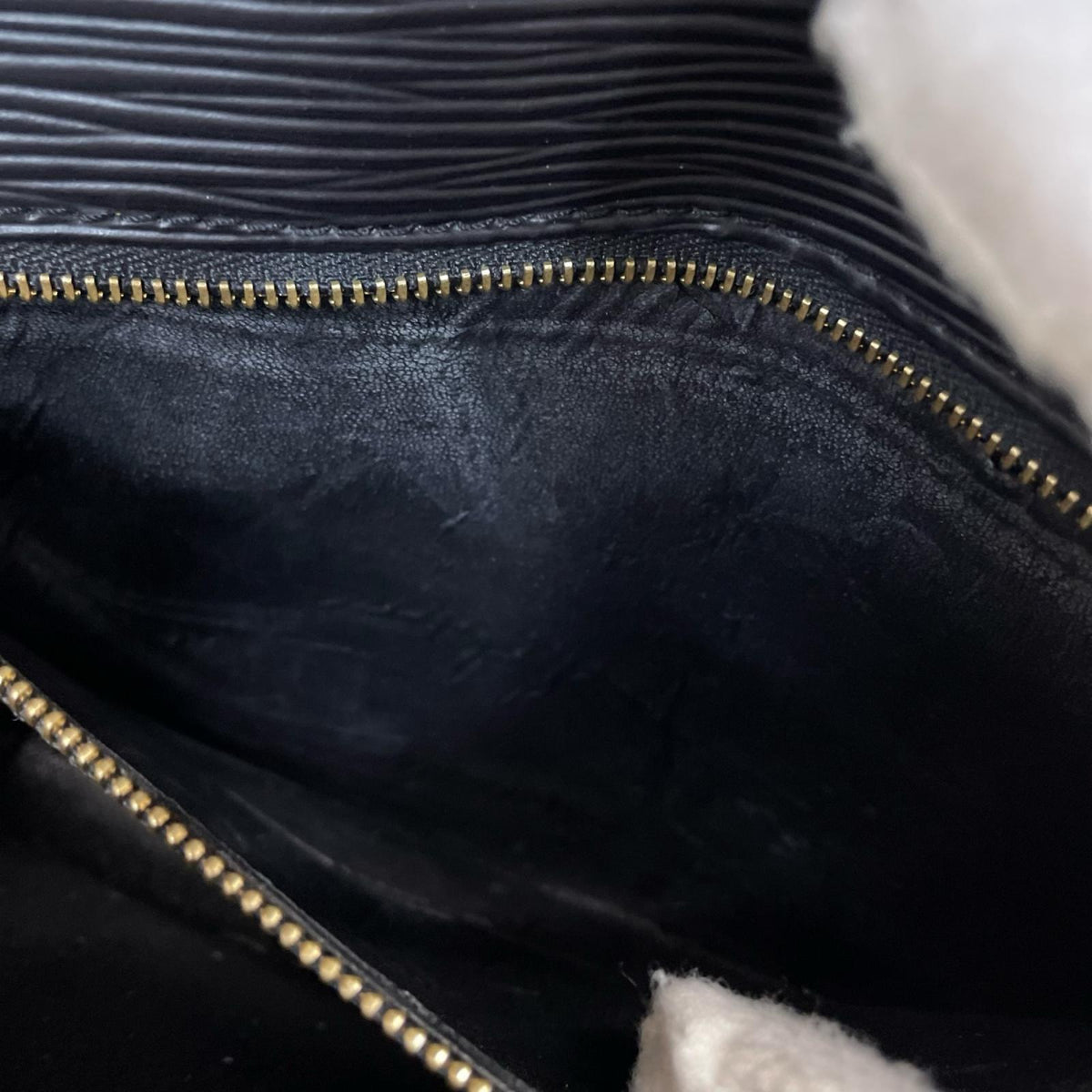 LOUIS VUITTON ポシェット セリエ ドラゴンヌ　クラッチバッグM52612 VI0051 M52612