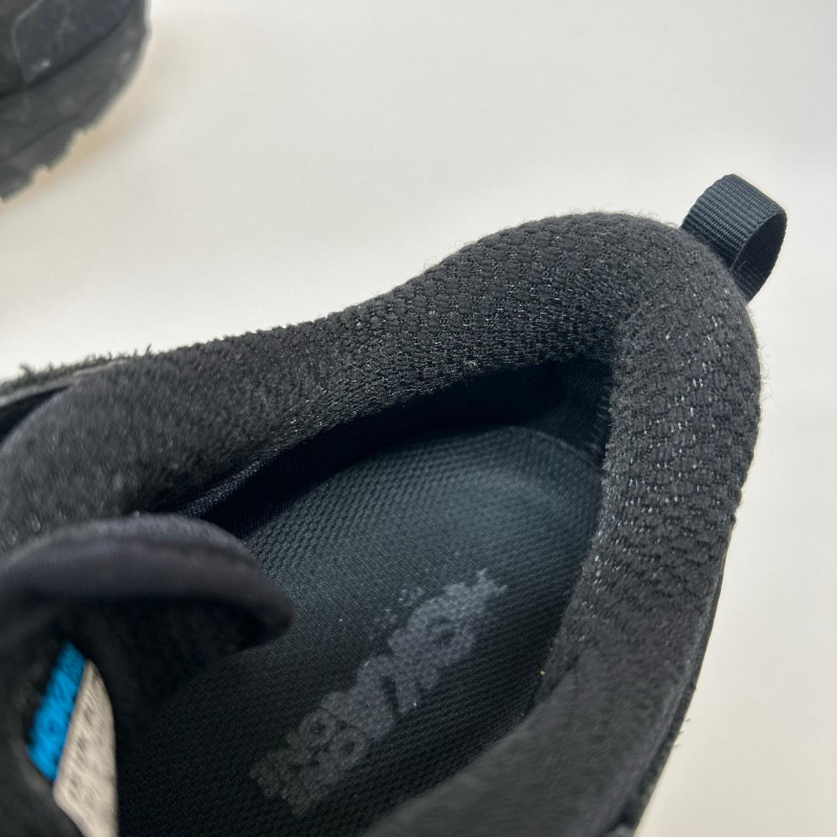 スニーカー KAHA LOW GTX GORE-TEX（27.5） 27.5cm (US9 1/2 UK9 EU45) ブラック
