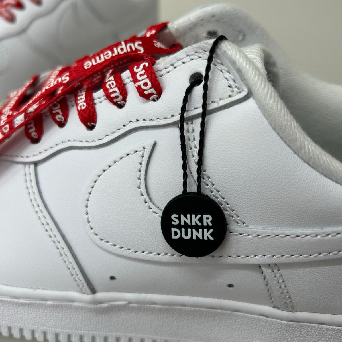 スニーカー Supreme × Nike Air Force 1 Low "White" 26.5cm (US8 1/2 UK8 EU43) ホワイト