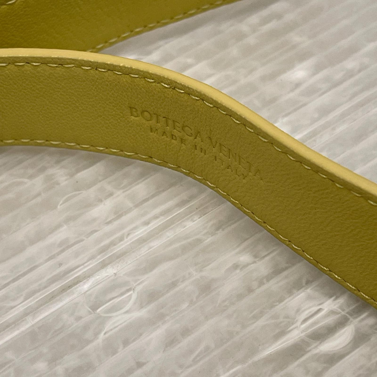BOTTEGA VENETA マキシイントレチャート　カセットベルトバッグ