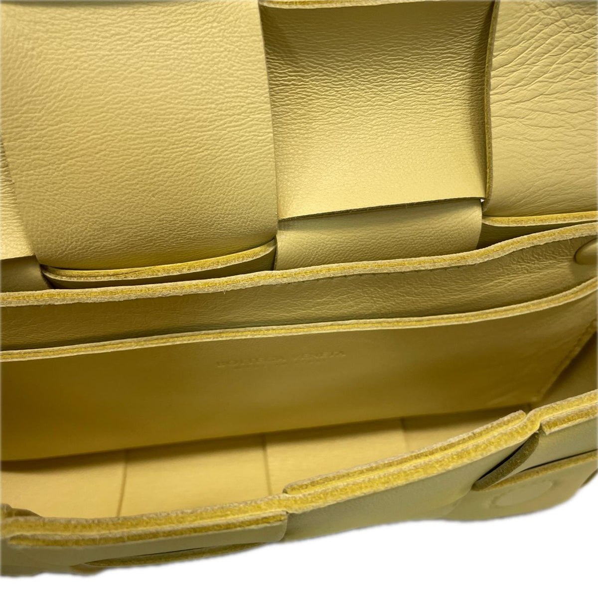 BOTTEGA VENETA マキシイントレチャート　カセットベルトバッグ