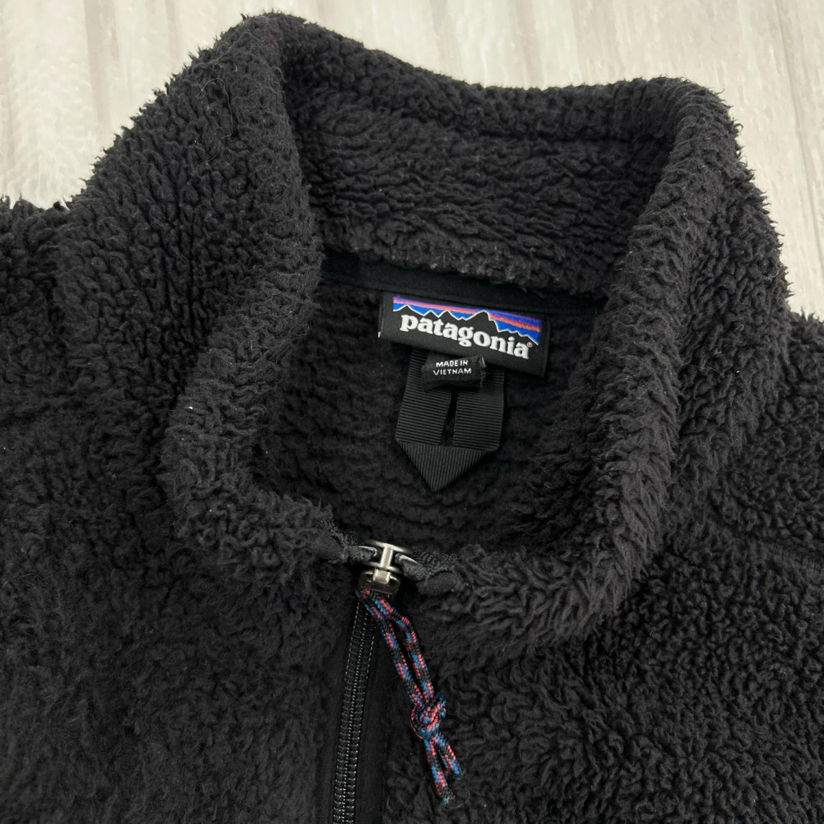 ジャケット patagonia 17AW ﾛｽｶﾞﾄｽ ﾎﾞｱﾍﾞｽﾄ M 黒 M ブラック