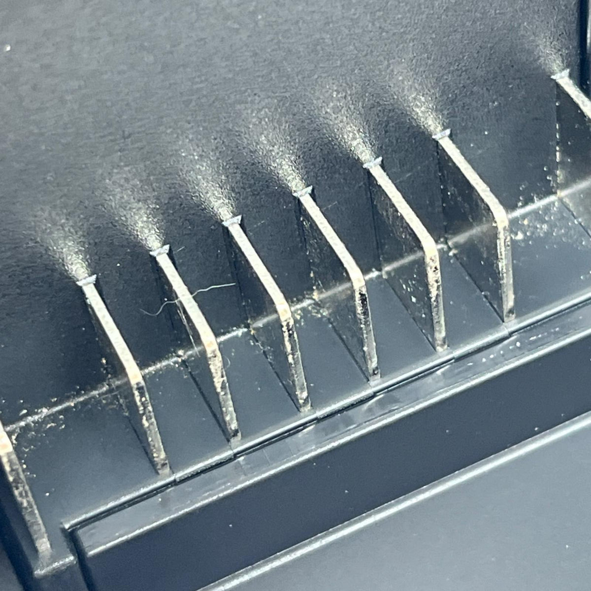 SHARP　充電式掃除機 EC-SR10-B シャープ 掃除機